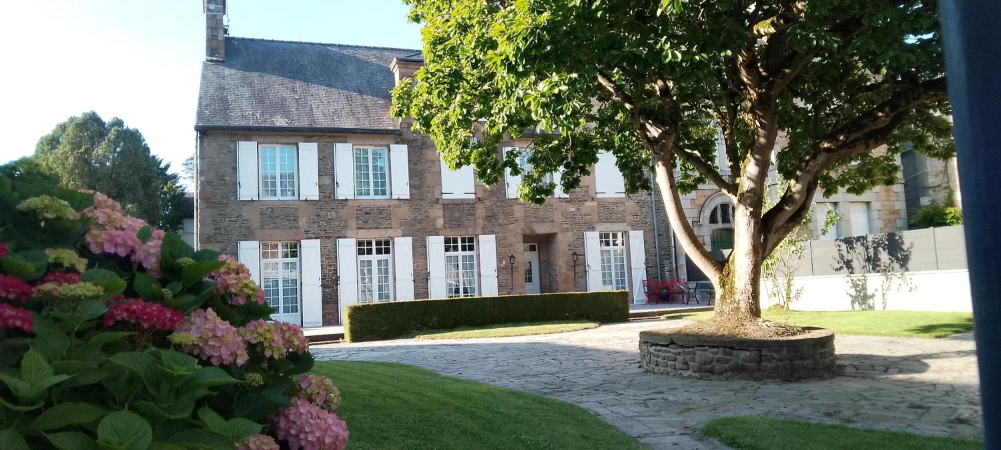 Le Beau Sejour Lägenhet Pontorson Exteriör bild